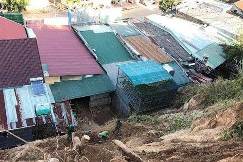Kon Tum: Hàng trăm hộ dân dưới chân núi thấp thỏm lo sạt lở
