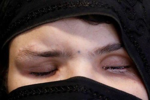 Người cha thuê Taliban đâm mù mắt con gái và lý do lạ lùng phía sau