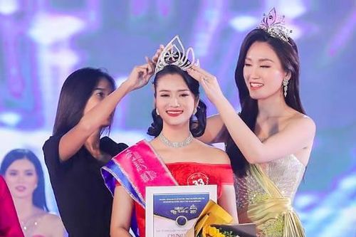 Trần Thị Mai đăng quang 'Người đẹp Hạ Long 2020'