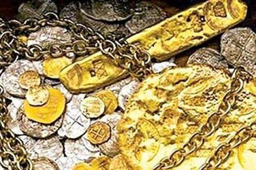 Máy xúc may mắn đào kho cổ vật 900 năm dưới công xưởng