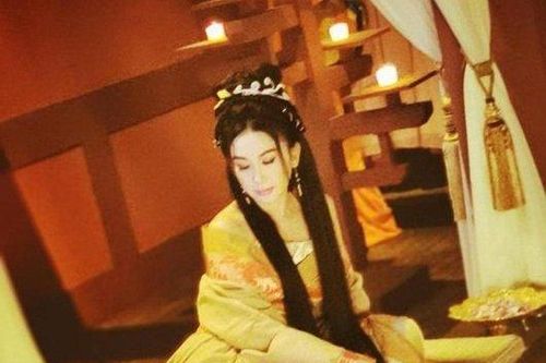 'Đát Kỷ đẹp nhất màn ảnh' tái hiện vai Đát Kỷ kinh điển ở tuổi 54