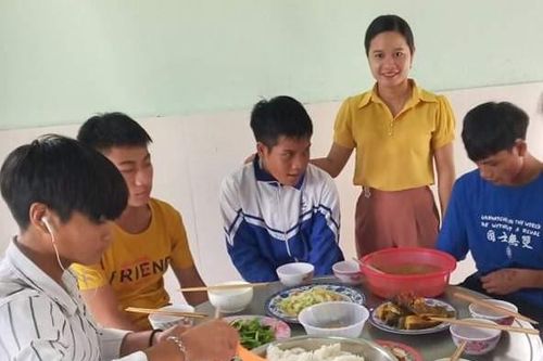 Cô giáo vùng cao: 'Cái khó còn nhiều gấp đôi'