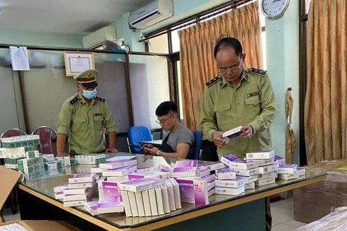 Nhập thuốc 'trôi nổi' trên facebook rồi bán cho hiệu thuốc ngoại tỉnh