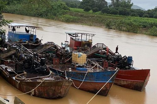 Sẽ khởi tố chủ tàu hút cát trái phép trên sông Đồng Nai