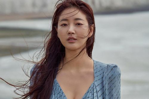 Cuộc sống độc thân của hoa hậu vướng tin đồn cưới cầu thủ Park Ji Sung