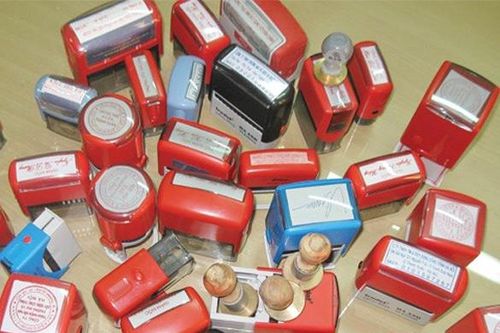 Truy tố nhóm người làm giả hồ sơ cho người nước ngoài