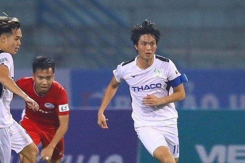 Tiết lộ của Kiatisak về việc các CLB Thái Lan 'săn lùng' Tuấn Anh