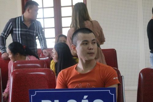Sau tật 'hai ngón', gã trai trẻ lại dính vào ma túy
