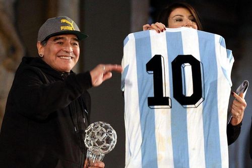 HLV Villas-Boas: 'FIFA nên treo áo số 10 ở mọi CLB để tưởng nhớ Maradona'