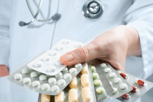 'Người Việt mua thuốc kháng sinh dễ như mớ rau ngoài chợ'