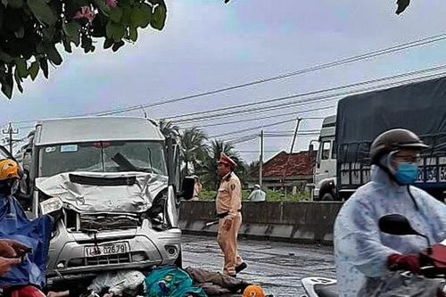 Tai nạn liên hoàn trên Quốc lộ 1, 2 người bị thương nặng