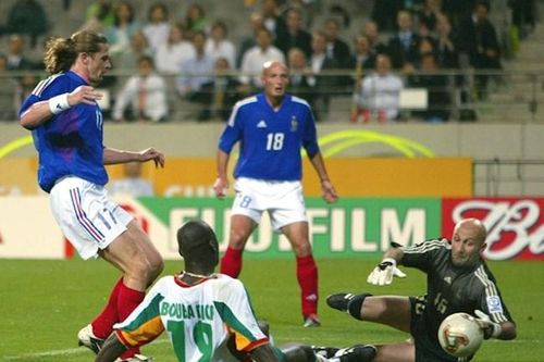 Cựu tiền vệ Papa Bouba Diop, hung thần của ĐT Pháp qua đời ở tuổi 42