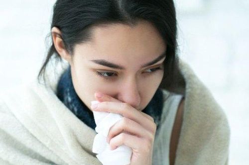 Những nguy cơ gặp phải khi ngồi điều hòa quá lâu