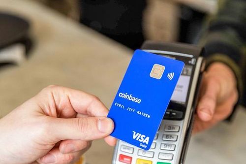 Thanh toán không dùng tiền mặt: Đang làm lợi cho thẻ quốc tế