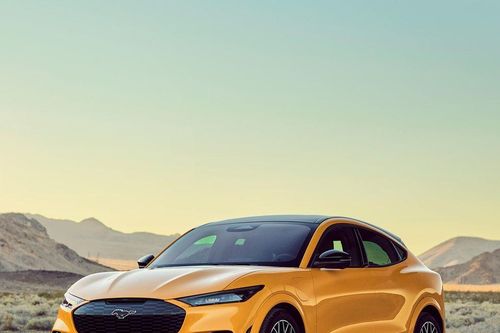 Khám phá xe điện Ford Mustang GT2021 480 mã lực giá gần 43.000 USD