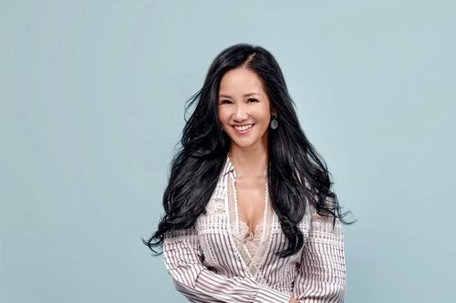 Diva Hồng Nhung chia sẻ cách không để con xem 'màn hình' quá nhiều cực kỳ hữu ích