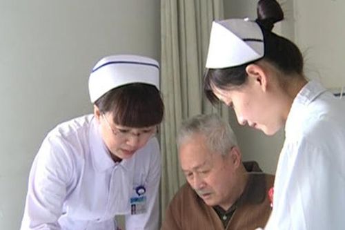 Tuyển 300 chỉ tiêu đi Đức làm điều dưỡng viên lương hơn 80 triệu đồng/tháng