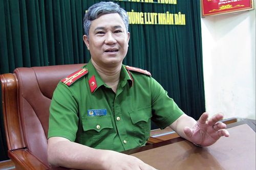 Từ nhân dân mà ra, vì nhân dân phục vụ