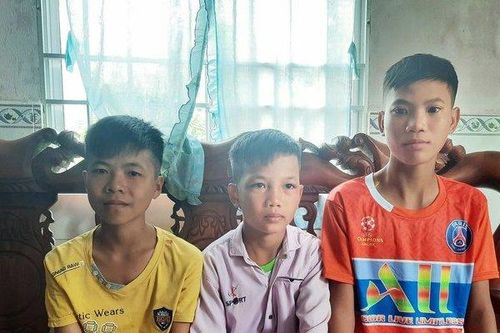 Chuyện 3 học sinh đạp xe gần 400km từ Cà Mau đến TP.HCM chỉ với 55.000 đồng