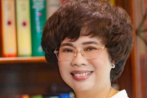 Bà Thái Hương được xướng danh Anh hùng