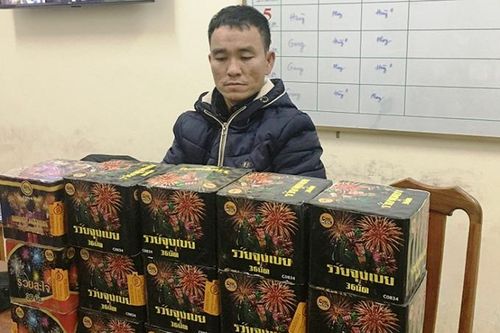 Quảng Bình: Liên tiếp bắt quả tang đối tượng vận chuyển pháo hoa nổ trái phép