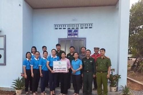 Đắk Lắk trao tặng nhà mái ấm biên cương và tuyên truyền chủ quyền biên giới