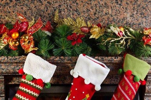 Lý do trẻ em dùng tất đựng quà và những điều ít biết về lễ Giáng sinh