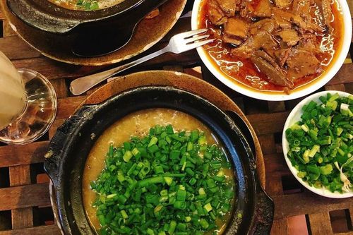 Các quán ăn cho hội đón năm mới thâu đêm ở Hà Nội