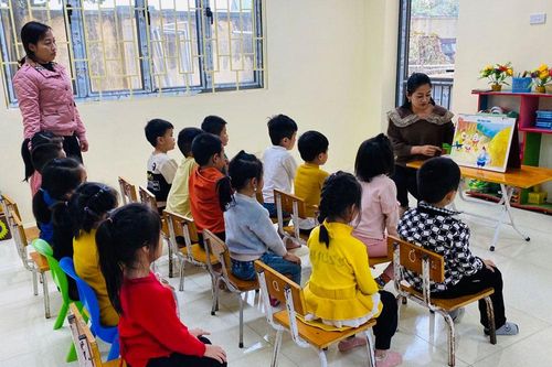 Thành phố Hà Nội hỗ trợ giáo dục mầm non: ''Cú hích'' cho sự nghiệp trồng người