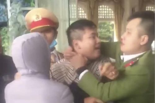 Vi phạm giao thông, thanh niên đấm chảy máu mũi cảnh sát ở Hải Phòng