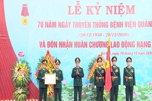 Bệnh viện Quân y 103 đón nhận Huân chương Lao động hạng Nhất