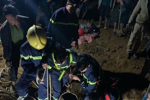 Người đàn ông rơi xuống giếng sâu 12m tử vong