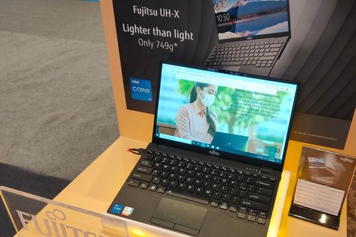 Fujitsu UH-X laptop 'siêu mỏng' có mức giá từ 29,99 triệu đồng