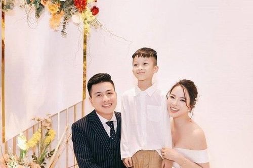 Mẹ đơn thân nổi tiếng mạng xã hội kết hôn với 'soái ca' giờ ra sao?