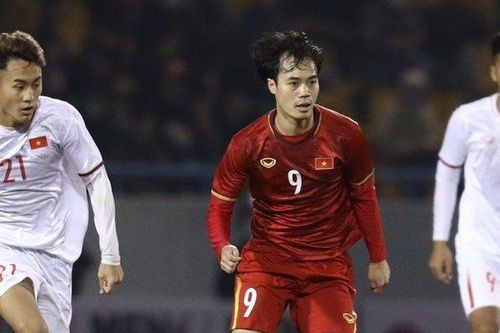 Những tình huống 'long tranh hổ đấu' giữa U22 và ĐTQG ở SVĐ Cẩm Phả