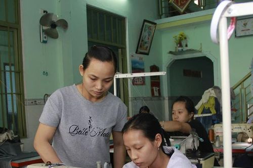 Lương, thưởng Tết năm 2021 khó tăng và thực hiện muộn hơn năm trước