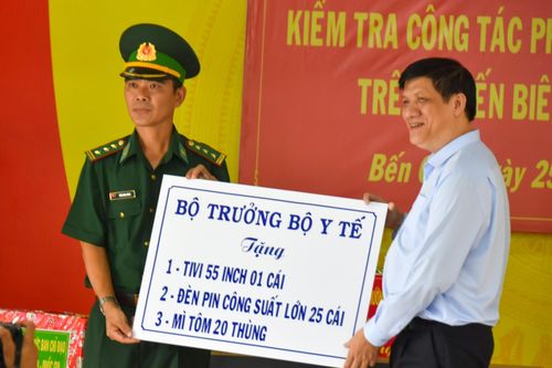Bộ Trưởng Bộ Y tế: Cần tăng cường phòng, chống và ngăn chặn dịch COVID-19 tại khu vực cửa khẩu, biên giới