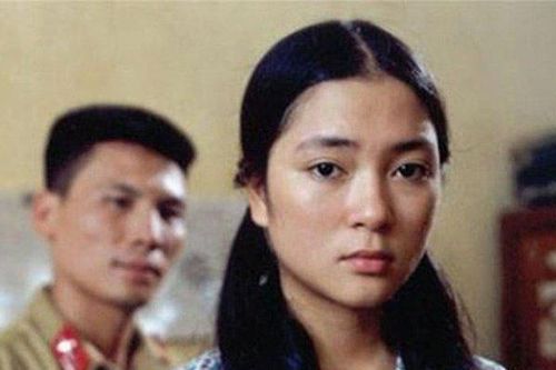 Hoa hậu Nguyễn Thị Huyền lần đầu chia sẻ cảm xúc khi đóng cảnh nóng