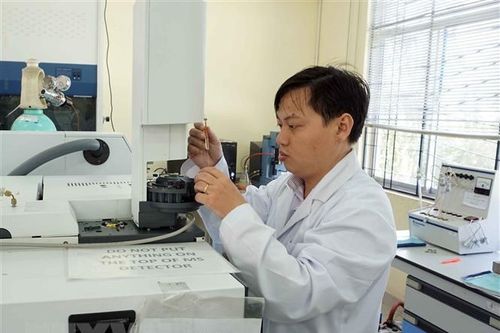 Nhà khoa học trẻ đam mê nghiên cứu phát triển vật liệu mới