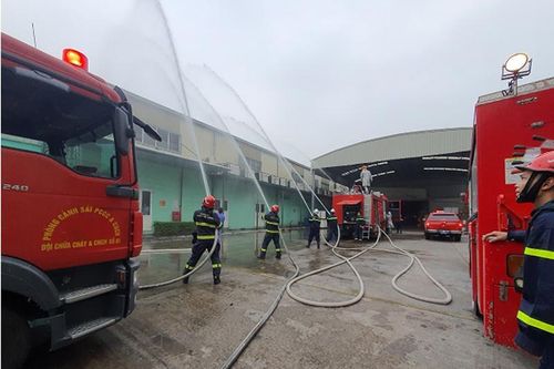Xử lý tình huống cháy giả định tại Công ty cổ phần Medion Việt Nam