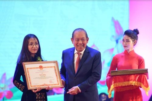 Tuyên dương 145 HS-SV, thanh niên DTTS xuất sắc, tiêu biểu 2020