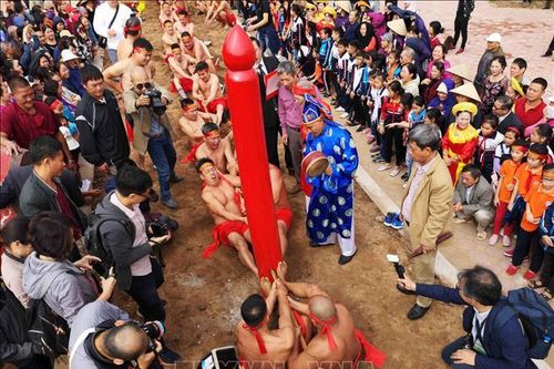 Kết nối di sản kéo co giữa các cộng đồng