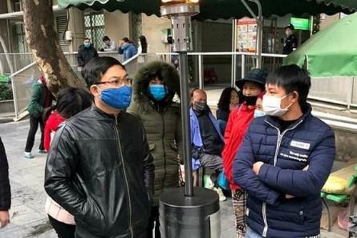 Bệnh viện Bạch Mai lắp cây sưởi ấm