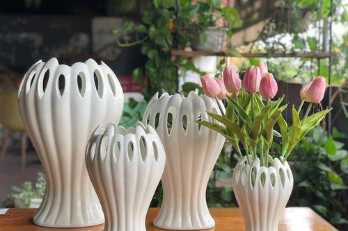 Hàng hot Tết này: Lọ hoa 'Bàn tay Phật' cắm gì cũng đẹp