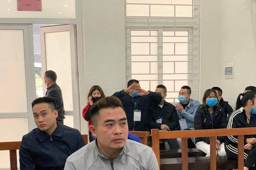 Cản trở giao thông khiến hai người ngoại quốc tử vong