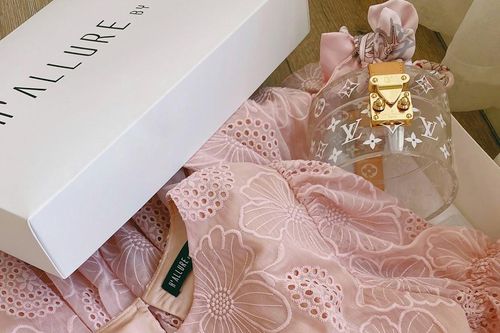 Tự tin xuống phố với các xu hướng street-style đầu năm cho quý cô Hà Thành