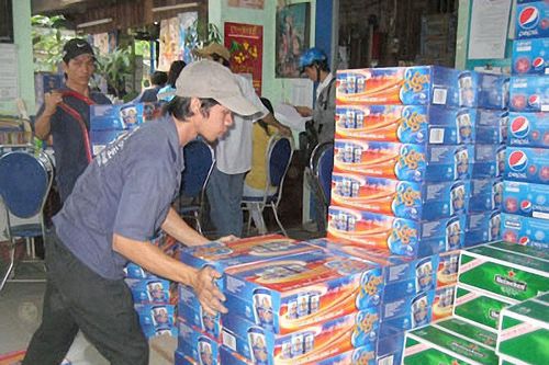 Cận Tết, giá bia, nước ngọt lại 'nhảy múa'