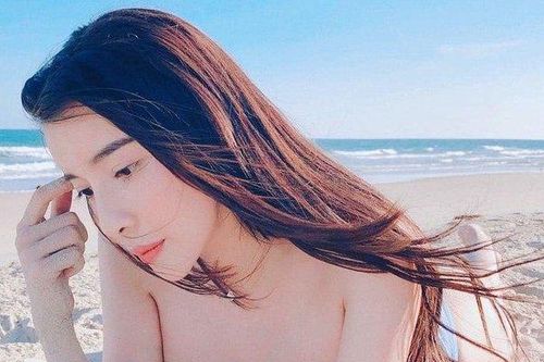 'Hoạn Thư' hở cực đại giữa giá rét 9 độ, dân tình sao 'cưỡng nổi'