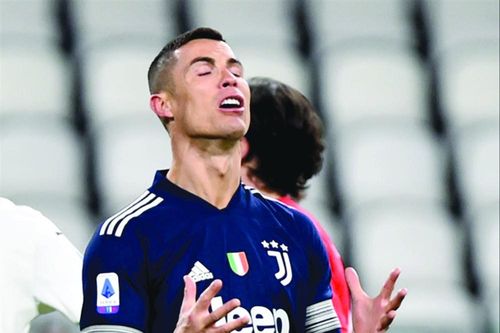 Tuổi 36 sung mãn của Ronaldo