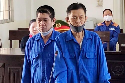 Đốt nhà tình cũ, 2 bị cáo chia nhau 43 năm tù